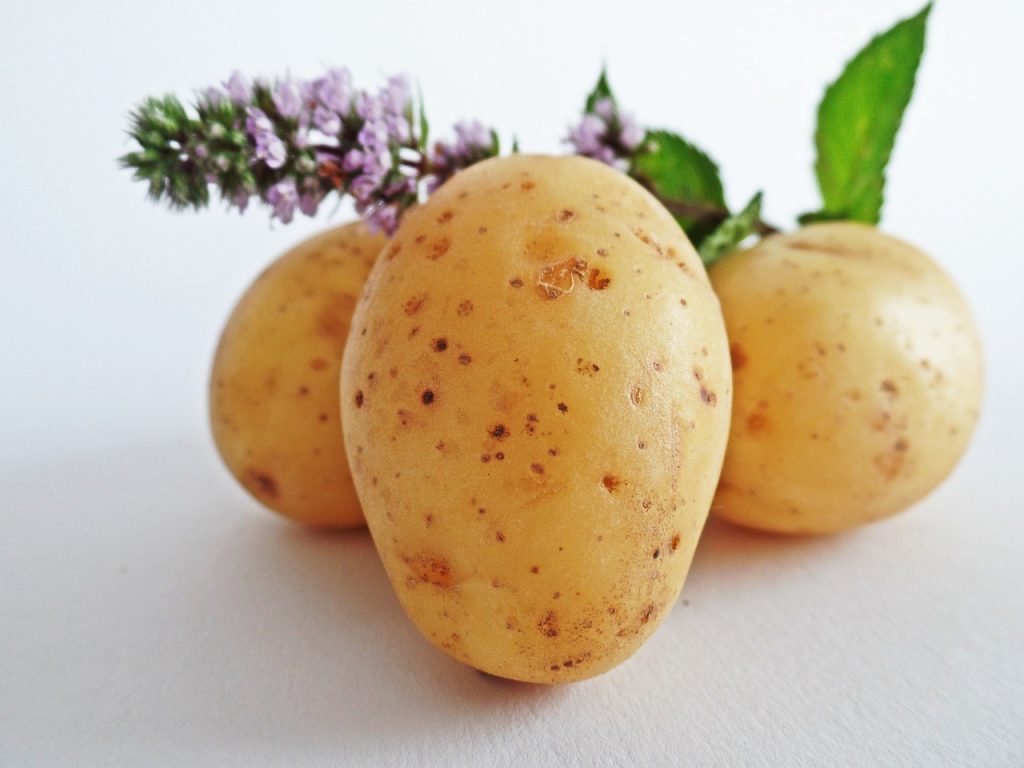 potatoes-448610_1280