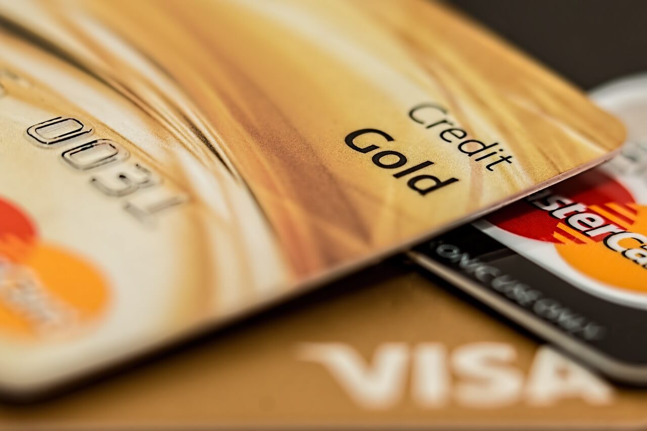 7 способов сэкономить на кредитной карте