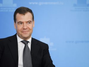 Сколько зарабатывает Медведев