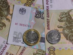Почему обвалился рубль?