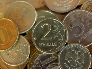 Доллар за 70, евро за 80: чего ждать от рубля дальше?
